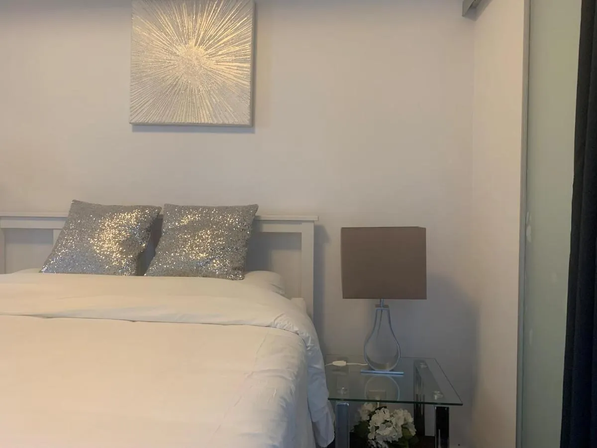 Comfort Opulence Suites Downtown 20Th Floor Condo City View Suite Toronto Hotel