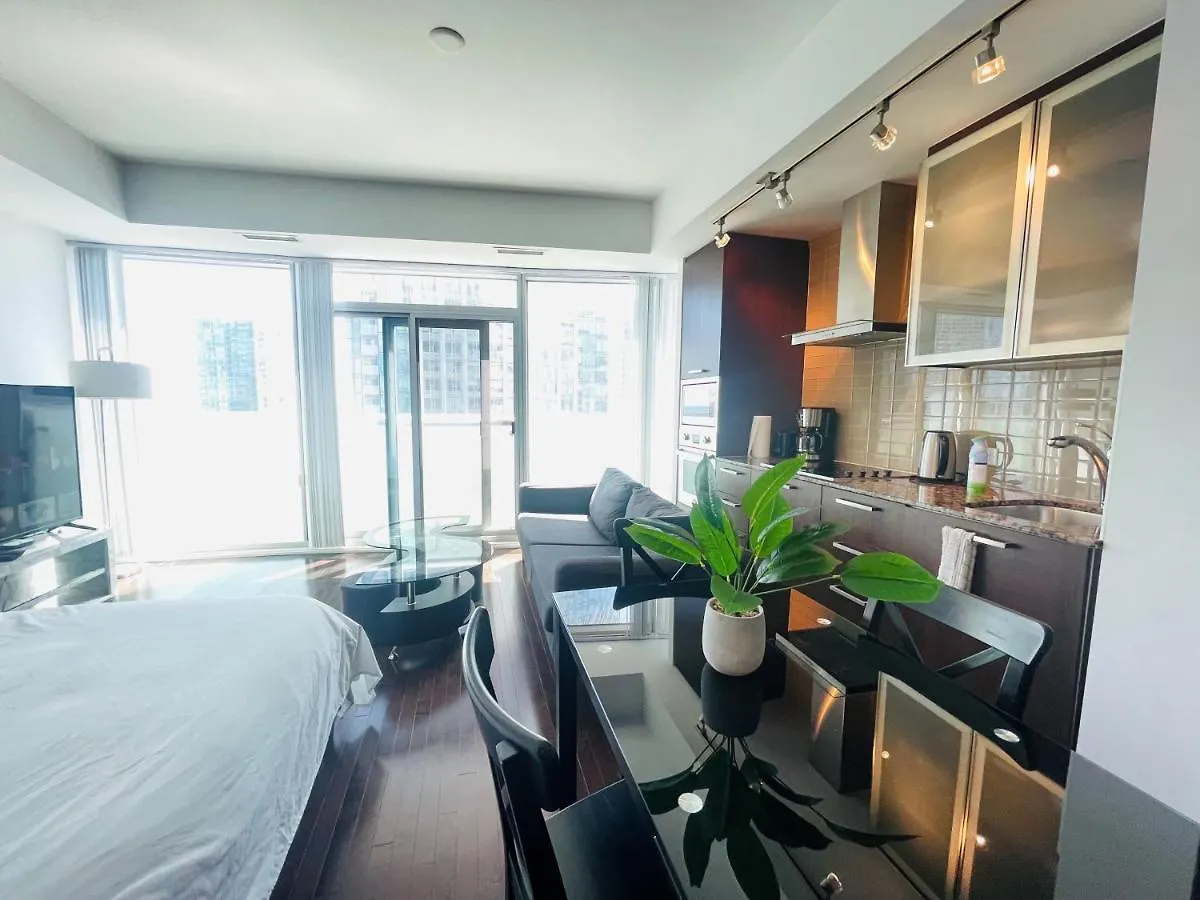 Comfort Opulence Suites Downtown 20Th Floor Condo City View Suite Toronto Hotel